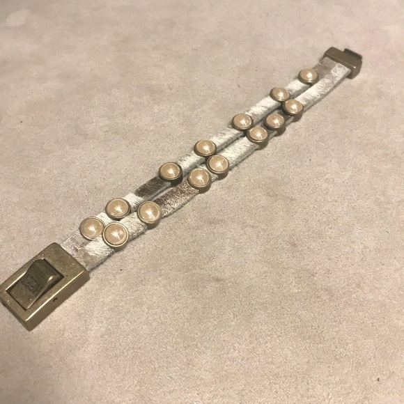 Hey hide and pearl bracelet - Picture 3 of 3